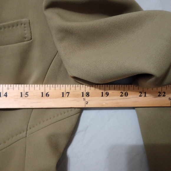 Anne Klein Green Blazer One Button Size 2P Career Work Wear Occupational Preppy - Picture 4 of 10